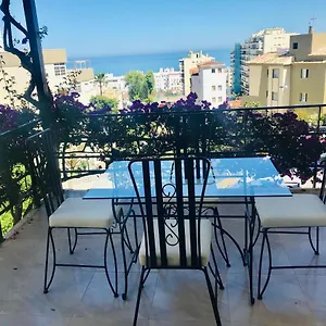 El Capricho De Cristy&elena , Torremolinos España